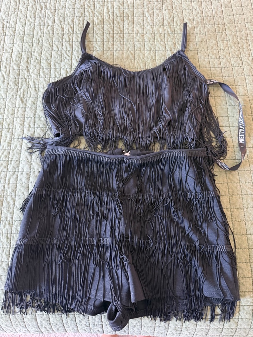 Pretty Little Thing Fringe Crop Top and short set - Picture 3 of 10